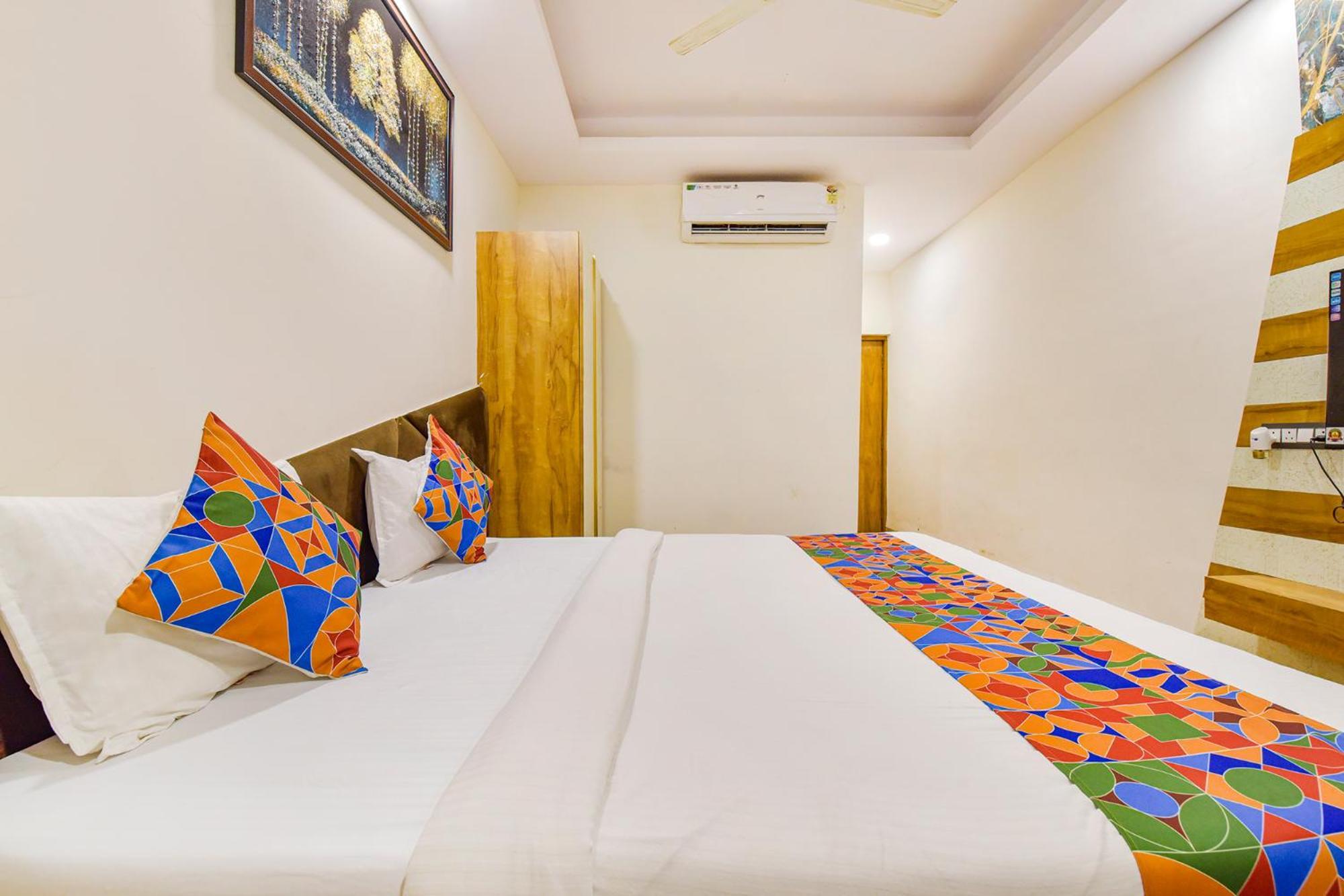 Hotel Fabhotel Signor Indore